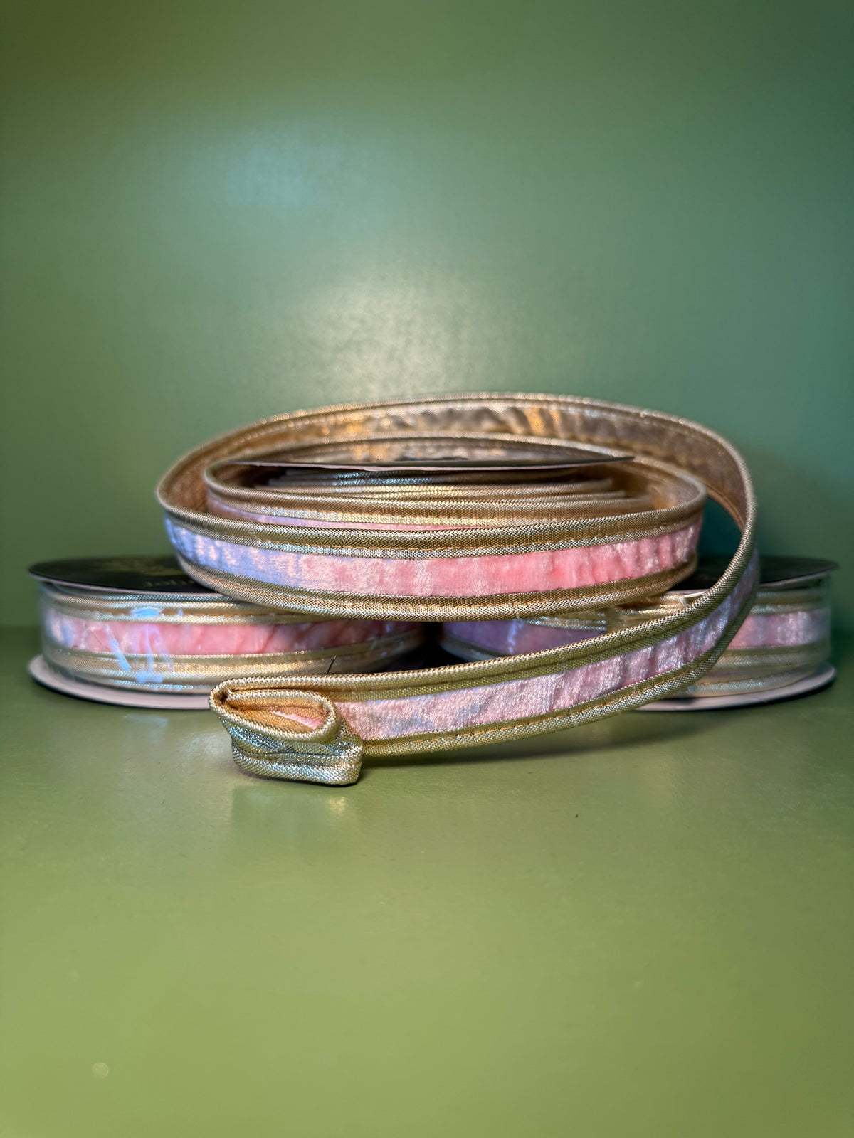1inx10yd Pink Velvet Double Fused Metallic Dupioni Ribbon with Gold Piping
