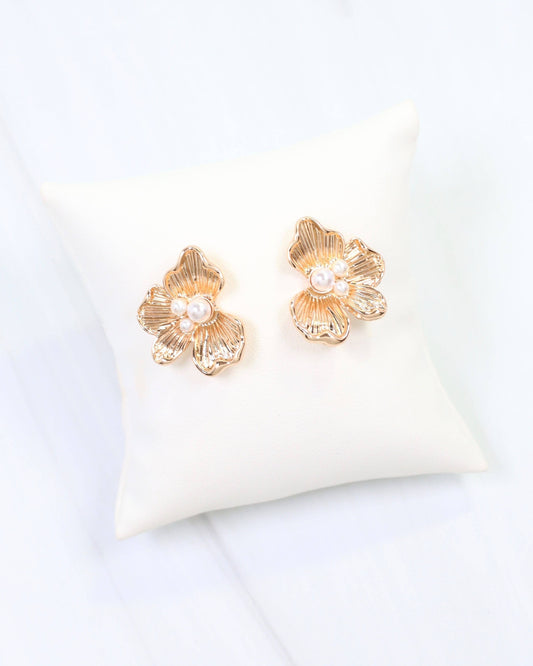 Alice Pearl Embellished Flower Earring