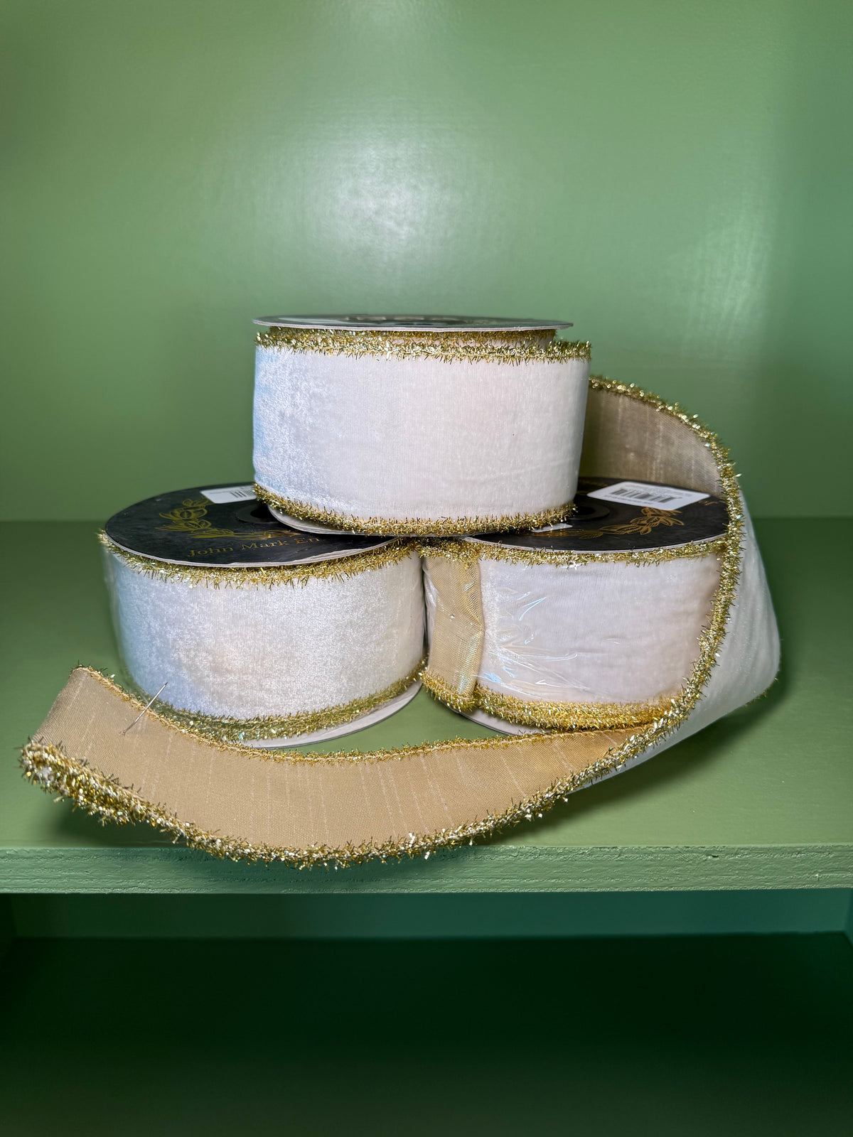 2.5inx10yd White Velvet Metallic Dupioni Double Fused Tinsel Edge Ribbon