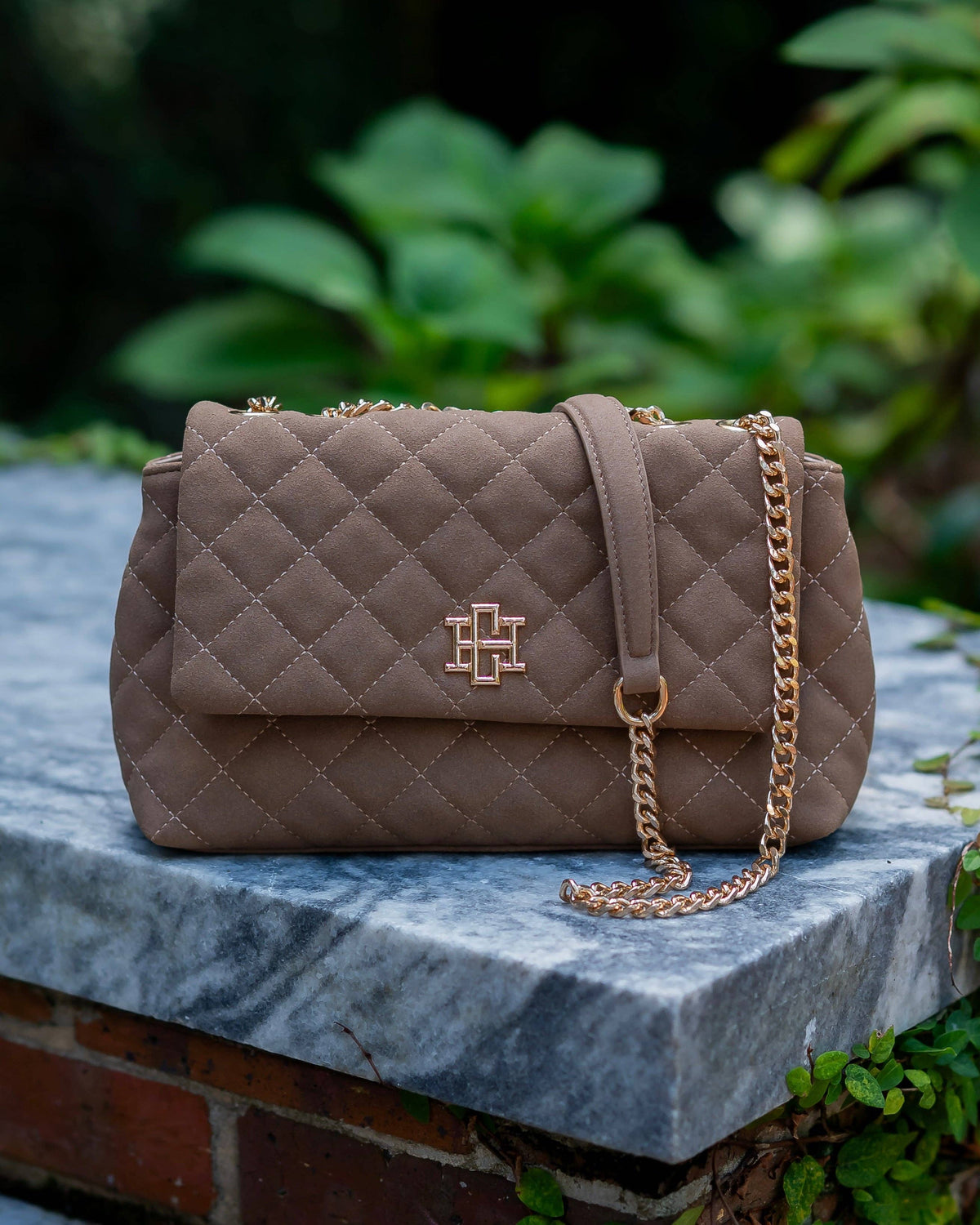 Leigh Quilted Crossbody in Latte