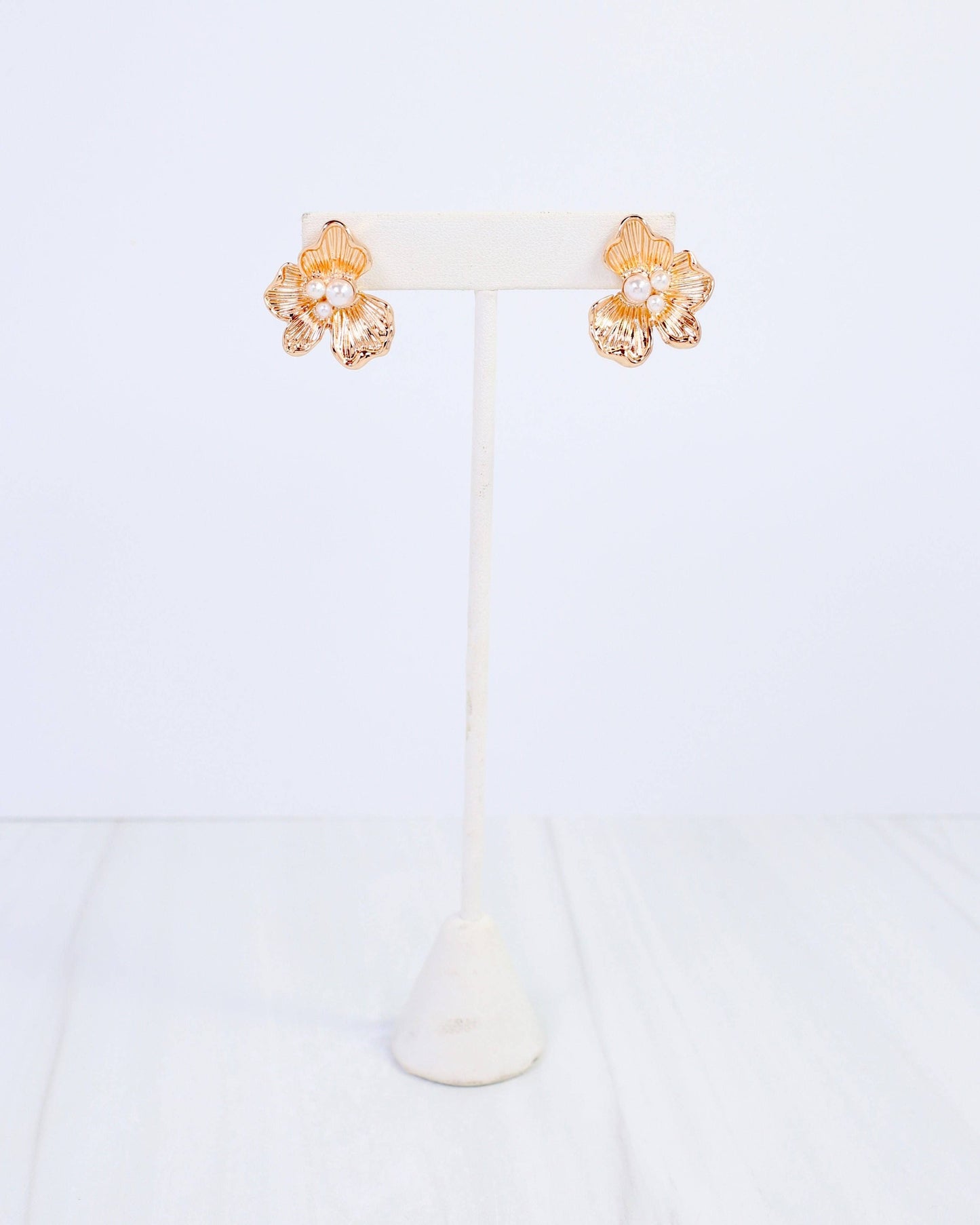 Alice Pearl Embellished Flower Earring