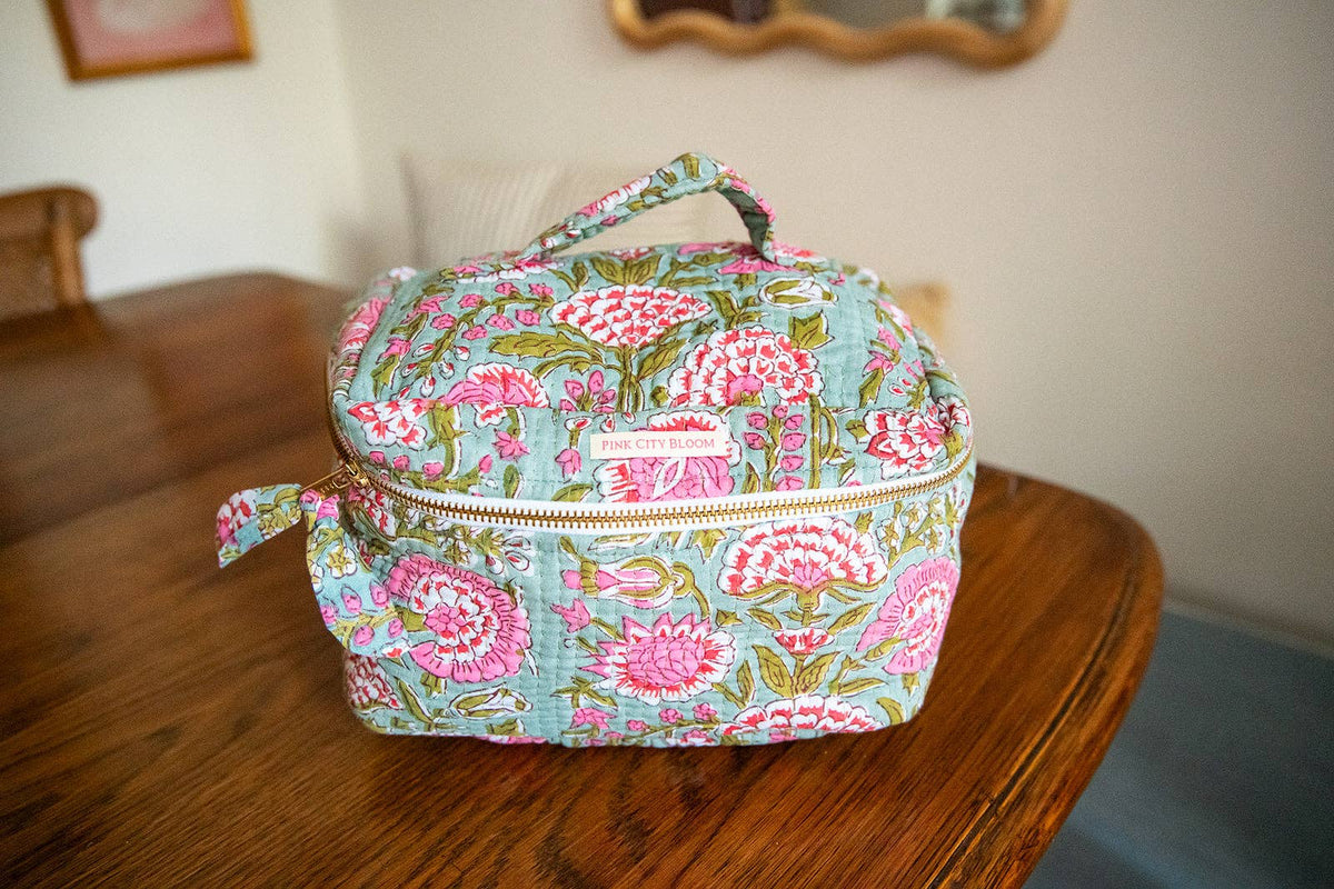 Garden Bloom Classic Vanity Train Case