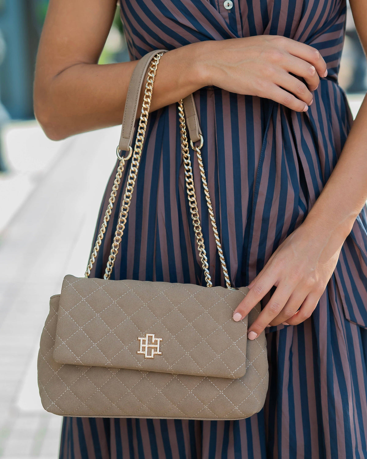 Leigh Quilted Crossbody in Latte